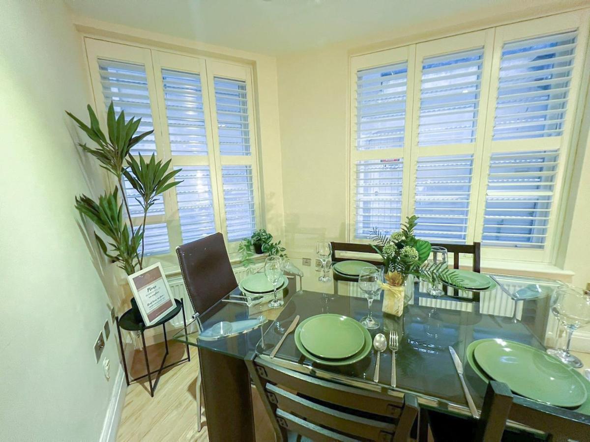 3 Bedroom With Private Terrace In Pimlico, Westminster, Victoria Apartamento