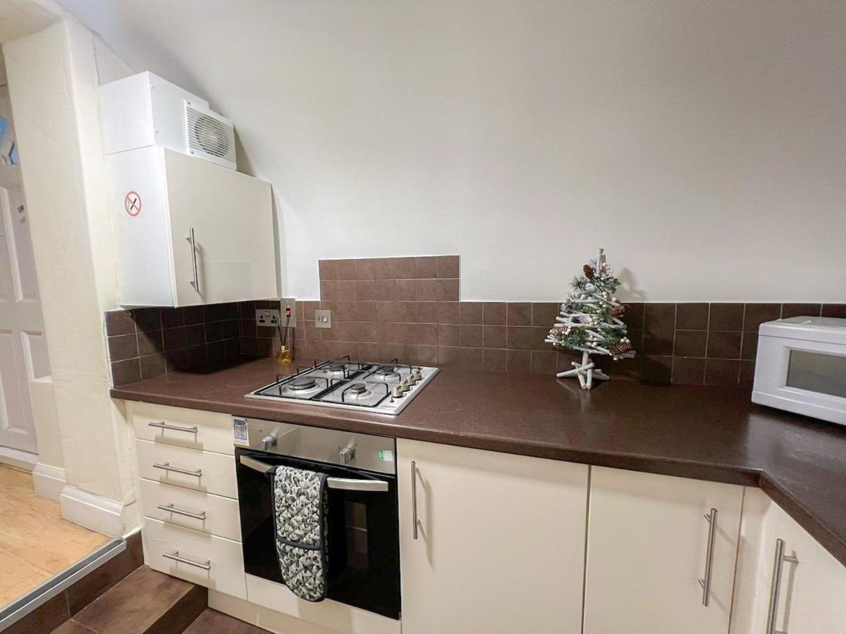 3 Bedroom With Private Terrace In Pimlico, Westminster, Victoria