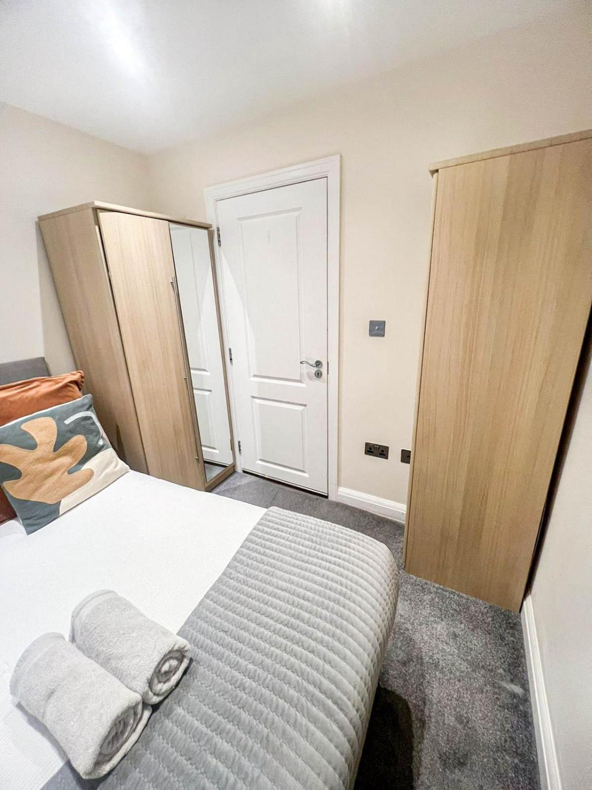 3 Bedroom With Private Terrace In Pimlico, Westminster, Victoria London